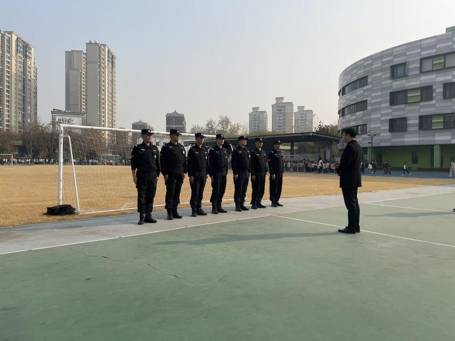 E:/25.12.10后 上傳網(wǎng)站留存/喜報(bào)！南京市保安服務(wù)有限公司建鄴分公司榮獲“校園最小應(yīng)急單元技能競賽”一等獎/照片/7f4752ecec0a4eaf4162fae738cff144.jpg7f4752ecec0a4eaf4162fae738cff144