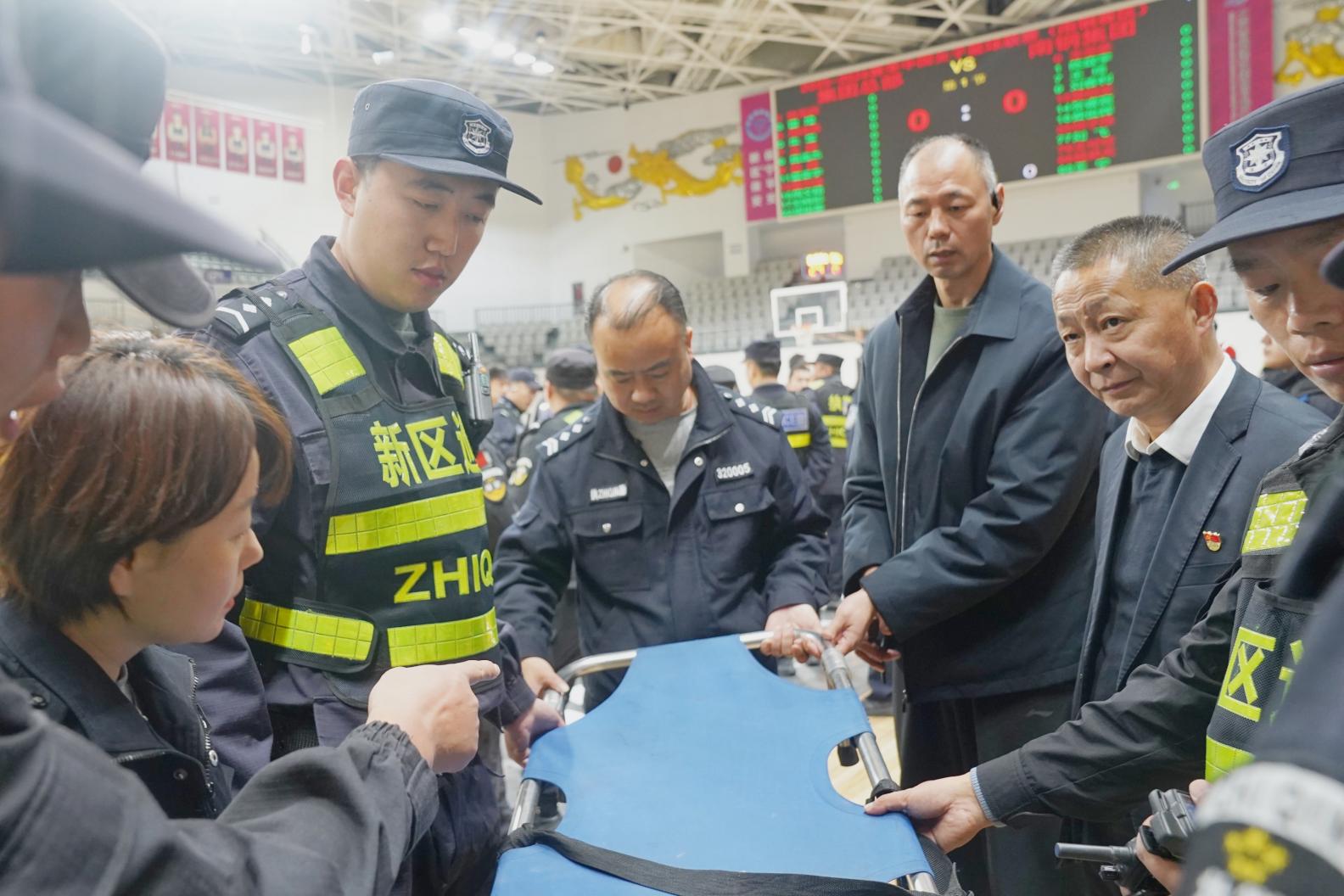 E:/25.12.10后 上傳網(wǎng)站留存/“保安衛(wèi)士”護(hù)航，熱血燃賽場(chǎng)！——南京市保安服務(wù)有限公司大廠分公司保障WCBA女籃聯(lián)賽激情開(kāi)燃/照片/微信圖片_20251210133623_254_1.jpg微信圖片_20251210133623_254_1